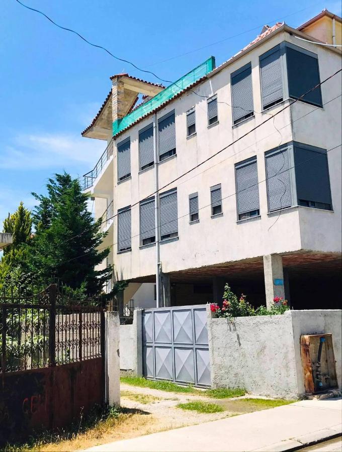 Vila Aliaj Luxury Apartment With 2 Rooms With Private Wonderful Terrace Durrës Exterior foto