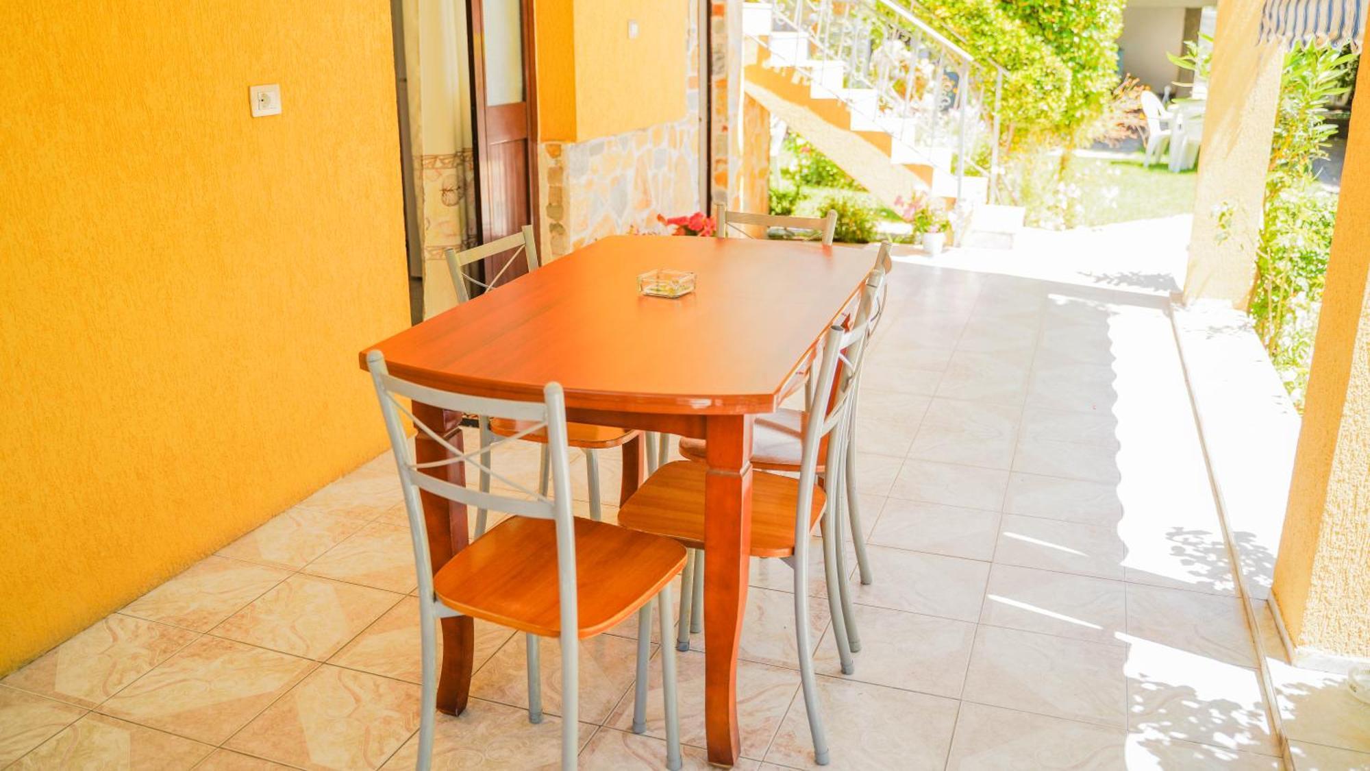 Vila Aliaj Luxury Apartment With 2 Rooms With Private Wonderful Terrace Durrës Exterior foto